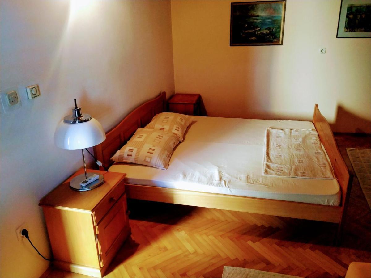 Apartments Asija Brela Zewnętrze zdjęcie